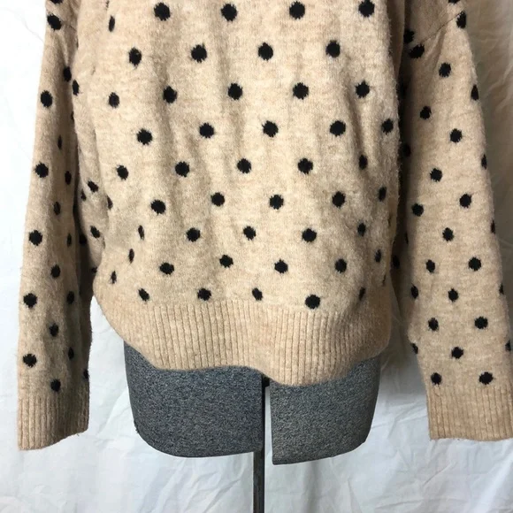 H&M Bulky Sweater (1) - Picture 3 of 7